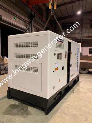 El generador diesel de 50HZ 27.5KVA 22KW 1500 RPM modificó el color para requisitos particulares para el hogar